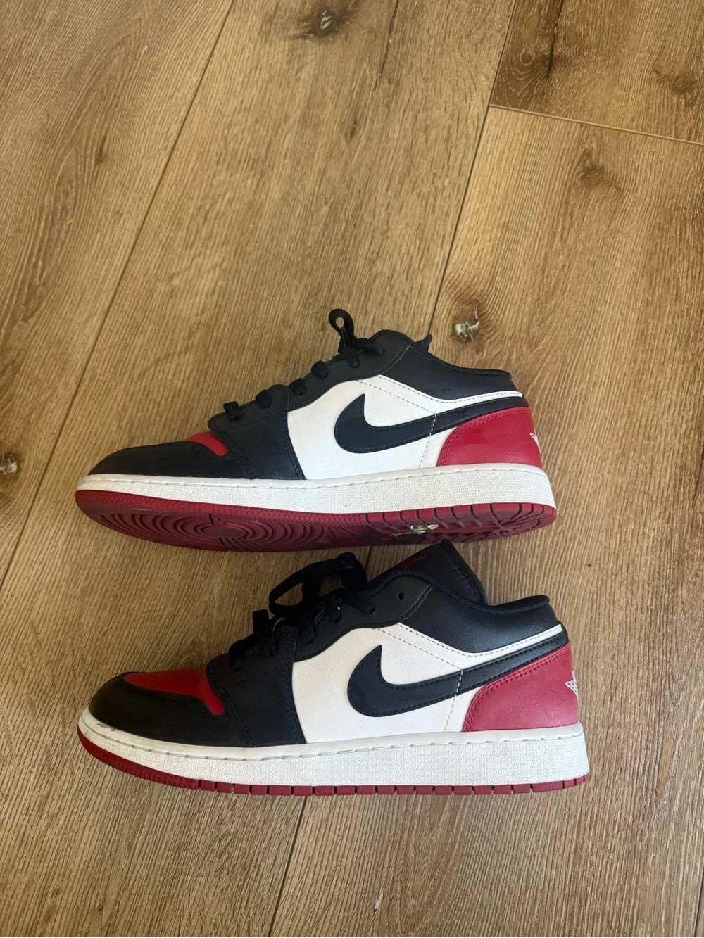 Nike Air Jordan Low-Top Sneakers in Black, White & Red